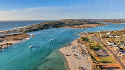 API Pelican Beach Front Apartments Kalbarri - Bet 4u 1