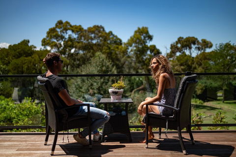Araluen Boutique Accommodation - Bet 4u 3