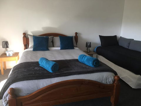At HOME On HOLMES - Click Find 1
