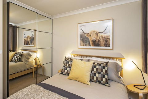 Avalanche 6 - Sophisticated Style &modern Comfort With A Central Location - Click Find 0
