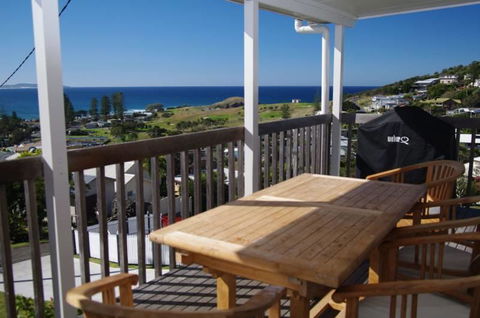 Awesome View, 4 View Street - Click Find 1