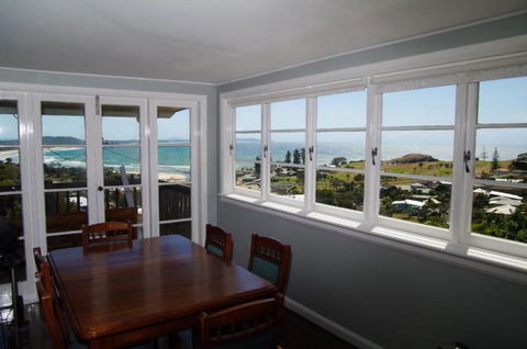 Awesome View, 4 View Street - Click Find 2