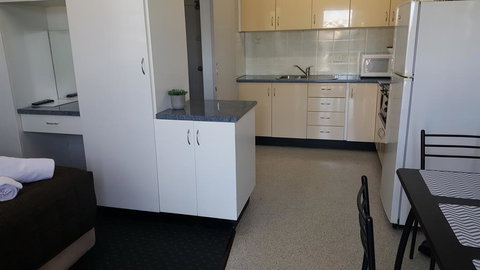 AZA Motel - Click Find 3