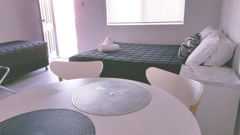 AZA Motel - Click Find 2