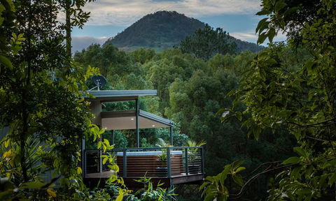 Babbling Brook Retreat - Click Find 0