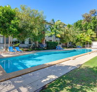 Baden 42 - Rainbow Shores Ground floor unit air conditioned overlooking outdoor spa - Click Find