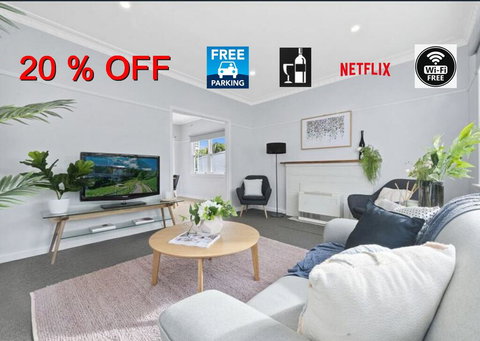 BALLARAT CLOSE 2 CBD + HOSPITAL+3BR HOME+NETFLIX + WiFi + Gift - Bet 4u 0