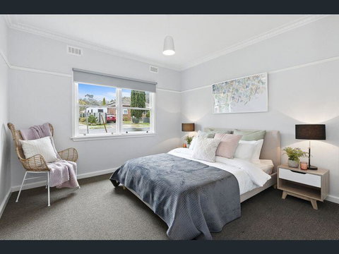 BALLARAT CLOSE 2 CBD + HOSPITAL+3BR HOME+NETFLIX + WiFi + Gift - Bet 4u 2