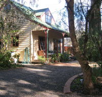 Ballarat cottages incorporating yarrowee cottage and Admirals cottage - DBD