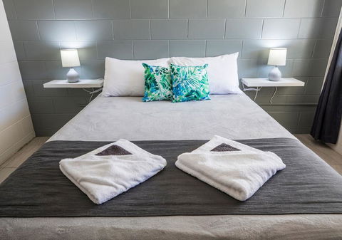 Banjo Paterson Motor Inn - Click Find 0