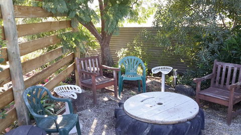 Barham Colonial Motel - Click Find 2