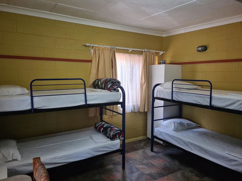 Bateman Bay Holiday Park & Batemans Bay YHA - Click Find 2