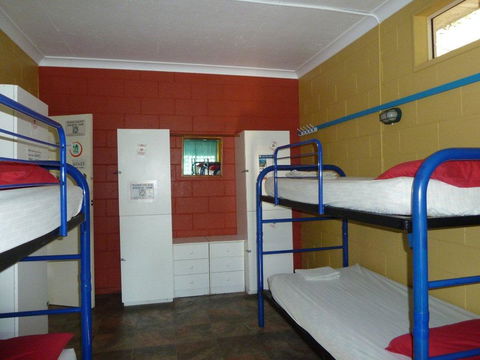 Bateman Bay Holiday Park & Batemans Bay YHA - Click Find 1