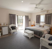 Batemans Bay Manor - Bed and Breakfast - Click Find
