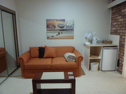 Batemans Bay Manor - Bed And Breakfast - Click Find 2