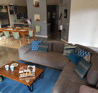 Bay Breeze Holiday Home - Click Find