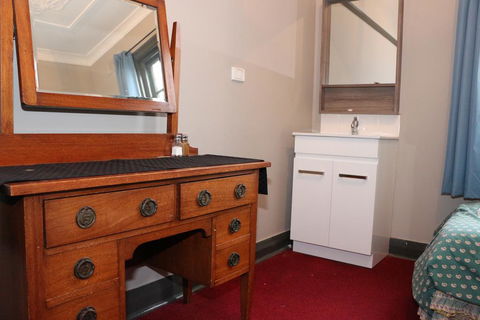 Bayview Hotel - Batemans Bay - Click Find 1