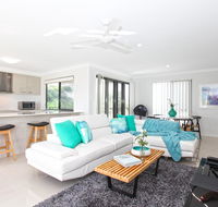 Beach Breeze Holiday House - Lawyer Find