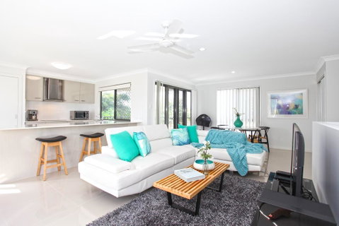 Beach Breeze Holiday House - Click Find 0