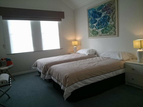 Beachside Apartment - DBD 3