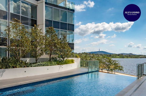 Beautiful Modern Lake View Apartment - Click Find 0
