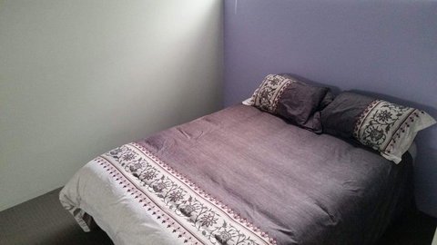 Beckenham Townhouse - Click Find 1