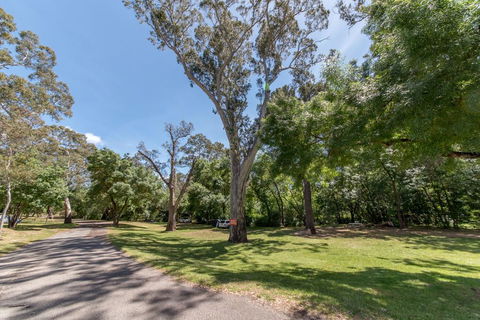 Belair National Park Holiday Park - Click Find 2