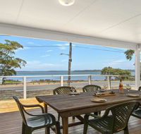 Bellevue - overlooking serene Lake Woolumboola - Bet 4u