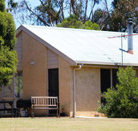 Bells Beach Cottages - Click Find