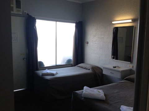 Boomerang Hotel - Lawyer Find 0