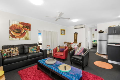 BOUTIQUE APARTMENTS BEACH LOCATION - Click Find 0