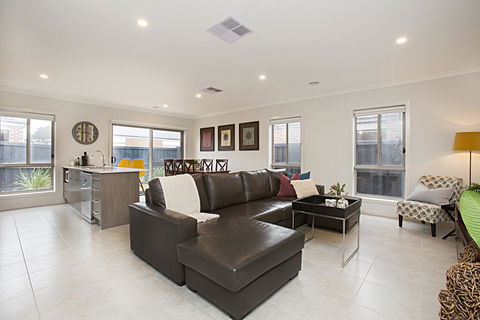 BOUTIQUE STAYS - Carinya - Bet 4u 0