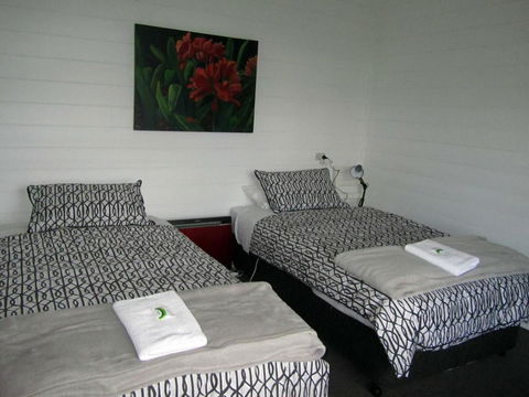 Breakaway Cottage - Click Find 0