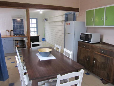 Breakaway Cottage - Click Find 1