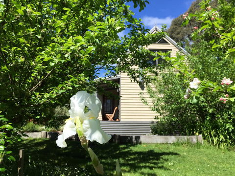 Brigadoon Cottages - Click Find 2