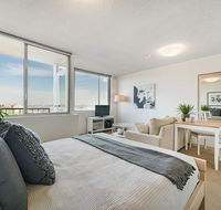 Bright and Sunny Studio Apartment - Click Find
