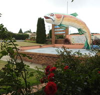 Big Trout Motel - Click Find