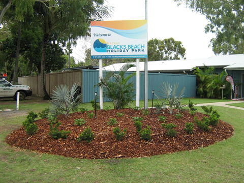 BIG4 Mackay Blacks Beach Holiday Park - Lawyer Find 0