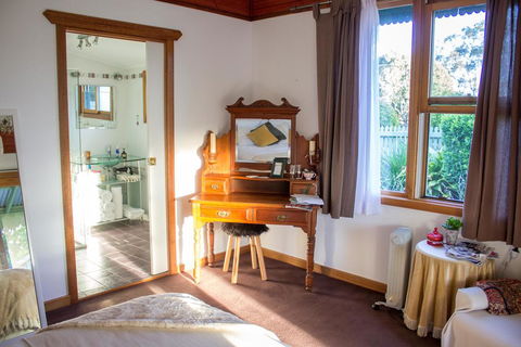 Billabong Cottage - Click Find 2