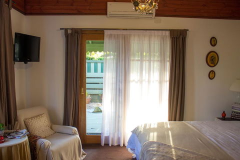 Billabong Cottage - Click Find 3
