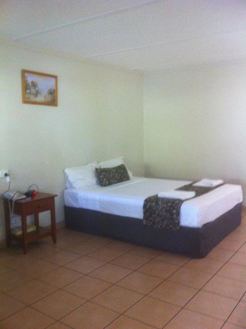 Black Nugget Hotel Motel - Click Find 2