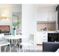 Bright modern studio steps from the action - Lawyer Find