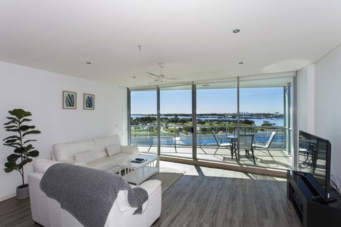 Brighton Shores - Click Find 0