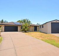 Burrum Paradsie Luxury Home - Click Find