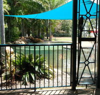 Bushland Beach Tavern - Click Find