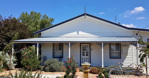 C & A's Cottage - Click Find 1