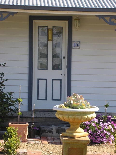C & A's Cottage - Click Find 3