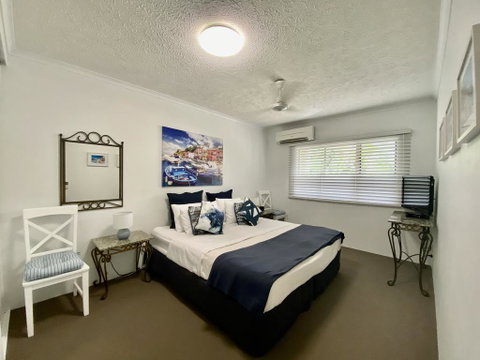 Cairns Beach Resort - Lawyer Find 1