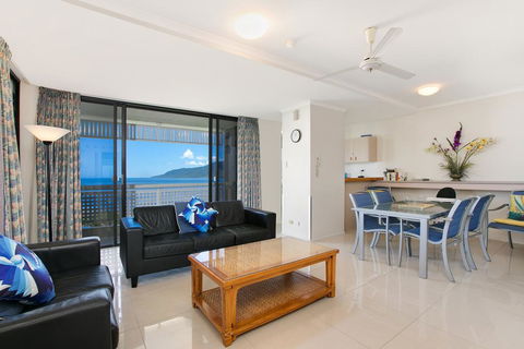 Cairns Ocean View Apartment - Bridge Guide 3