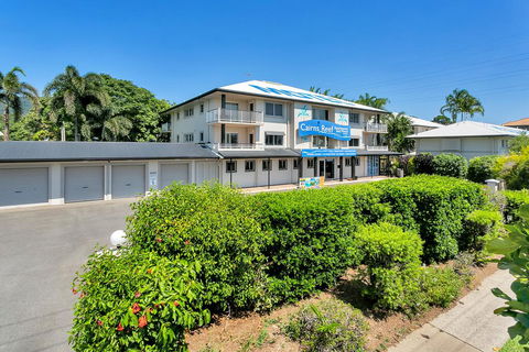 Cairns Reef Apartments & Motel - Bridge Guide 1